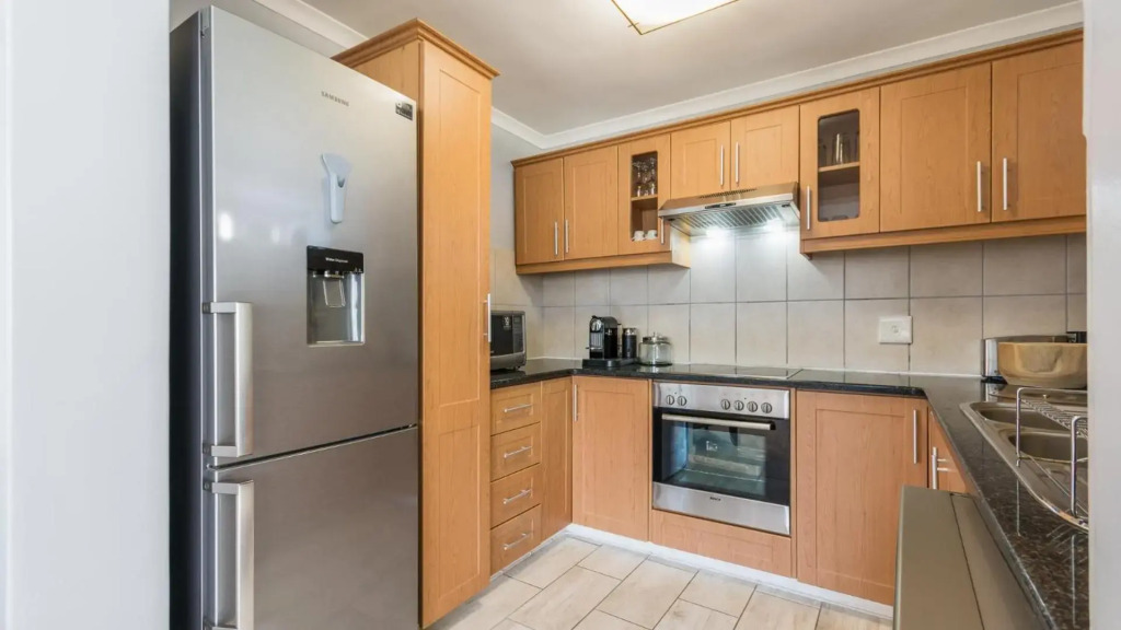 21 Manor Kingswood