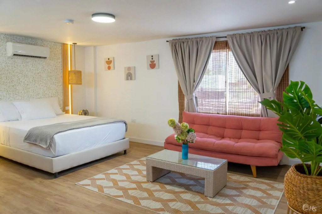 Casana Rosa Hotel