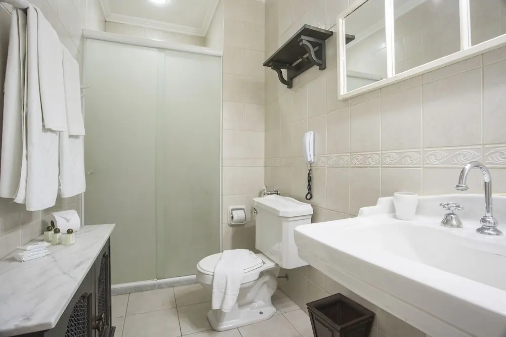 A Casa das Portas Velhas