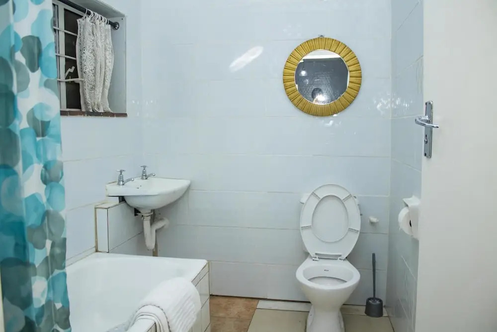 Centrally Located 1 Bedroom Apartment - 2361