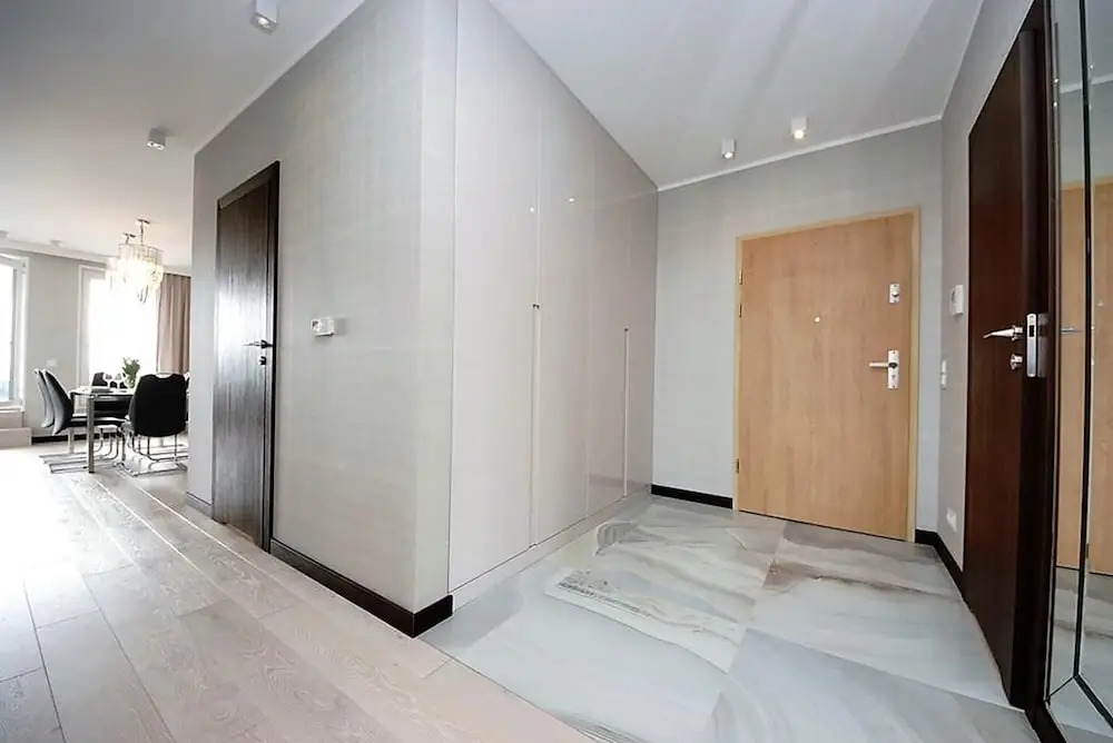 BillBerry Apartments - 16th Floor
