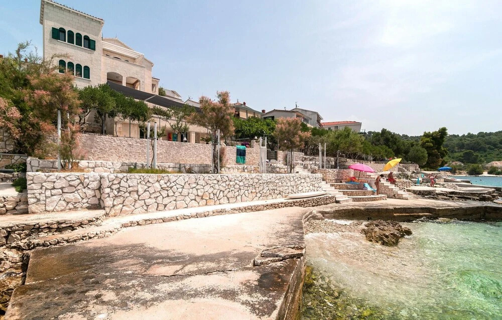 Awesome Apartment in Okrug Donji With 1 Bedrooms and Wifi