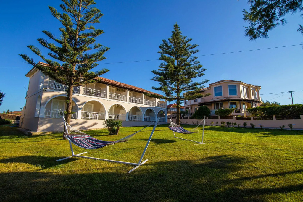 Kondarini Sea View Villa, Just 290m from the beach, by ZanteWize