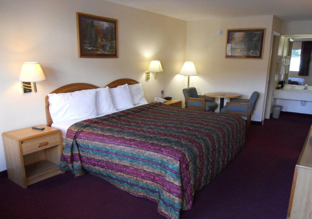 Amerivu Inn & Suites - Helen - Downtown