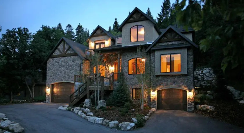 Boulder Ridge by Stewart Mountain Lodging