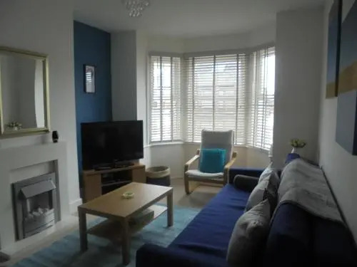 11B Beachside