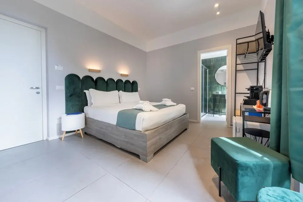 Carrara24