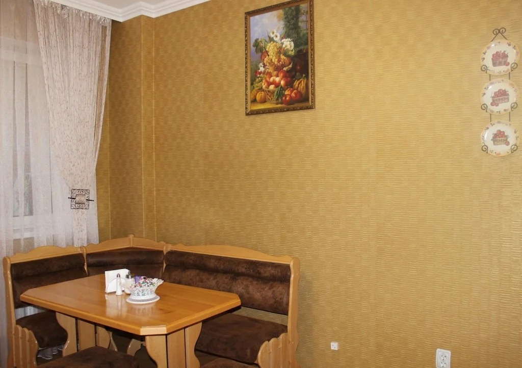 Na Klaryi Luchko 12 Apartments