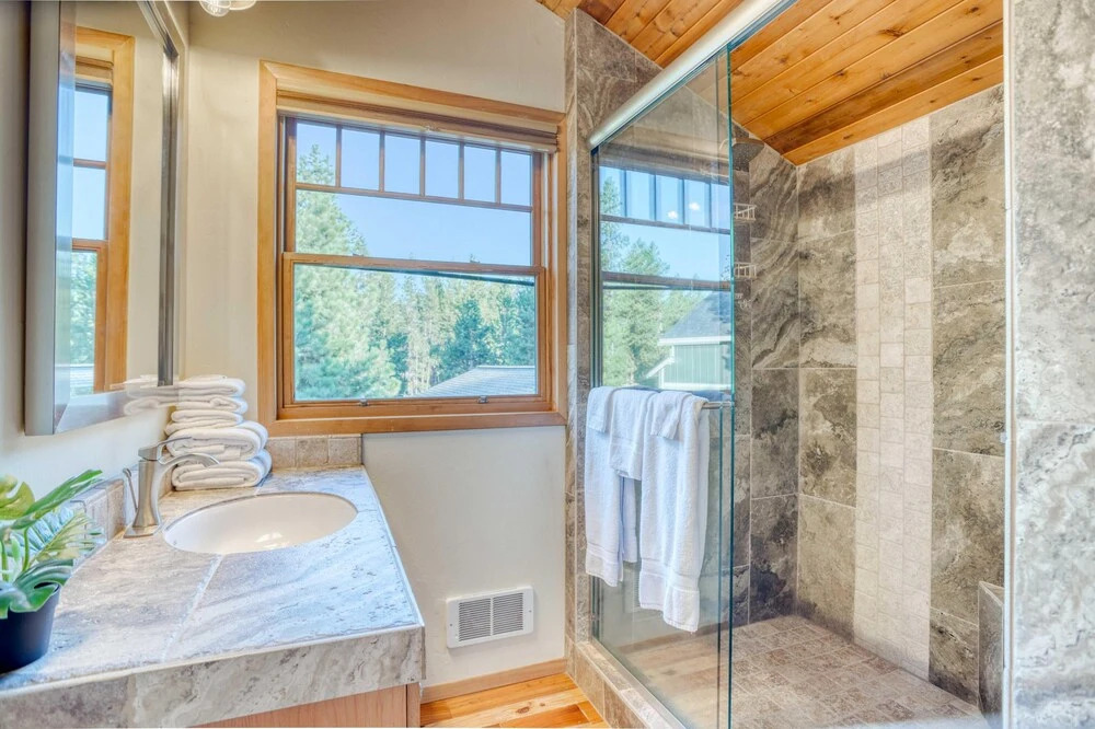 The Settle Inn Riverfront Retreat