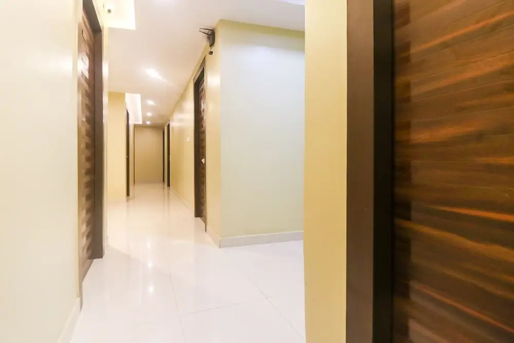 Capital O 30380 Kiaara Stay