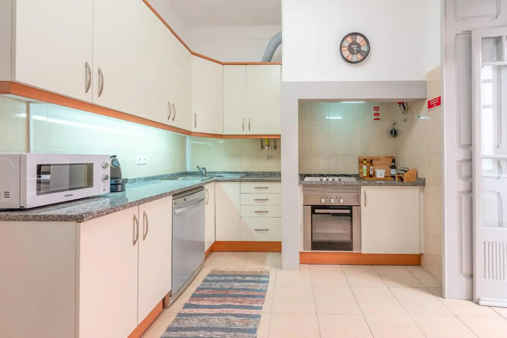Vita Portucale ! Deluxe 3 Br Apartment in Arroios