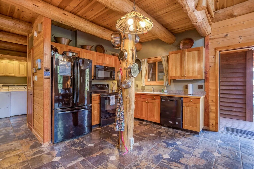 The Stellar Cabins