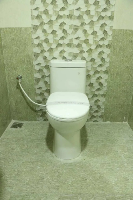 Green Tree Hotel-Near VFS Global and Ramee Mall