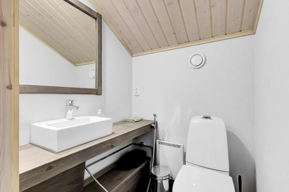 Skicamp 3 - Modern 3BR Villa in Pyhä