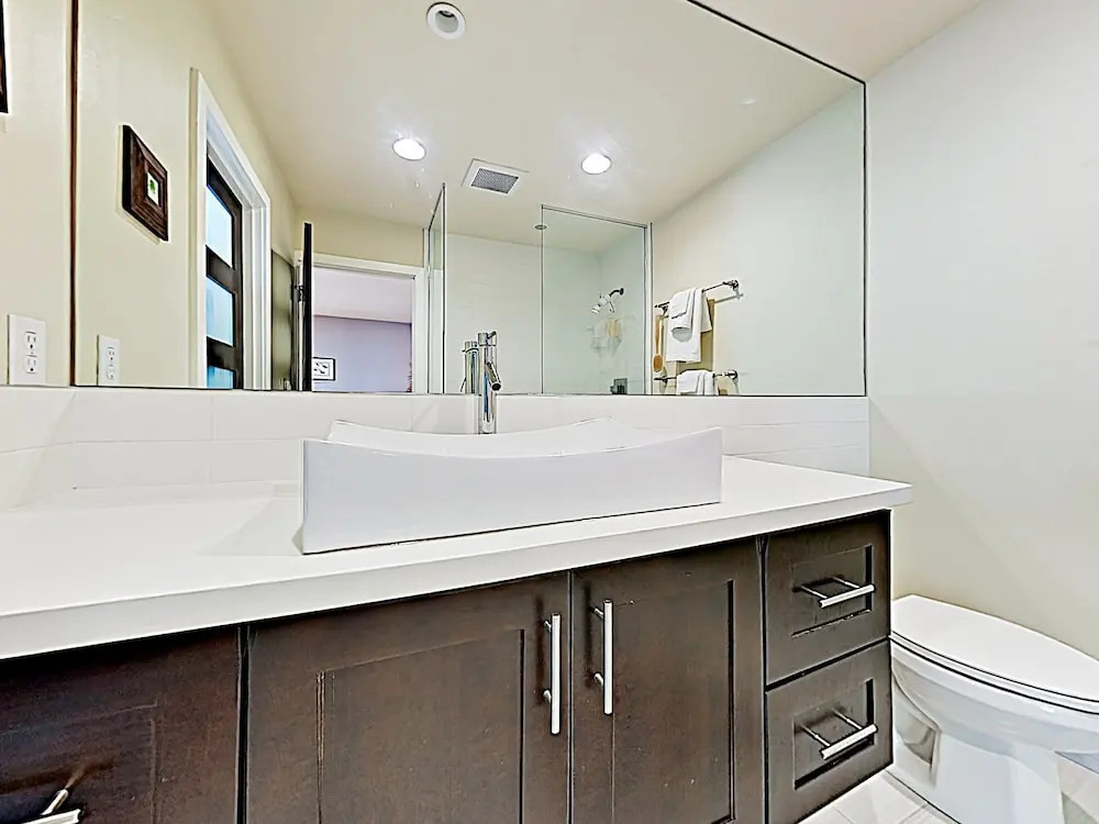 New Listing! Stylish Near Trendy Ballard 3 Bedroom Home