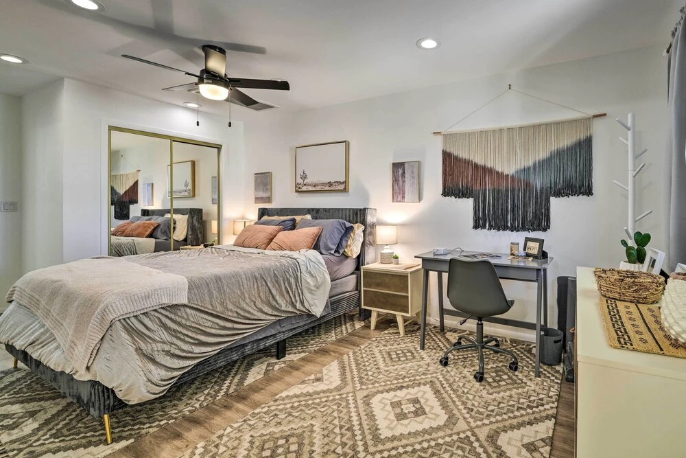Scottsdale Retreat w/ Hot Tub, 2 Mi to Old Town
