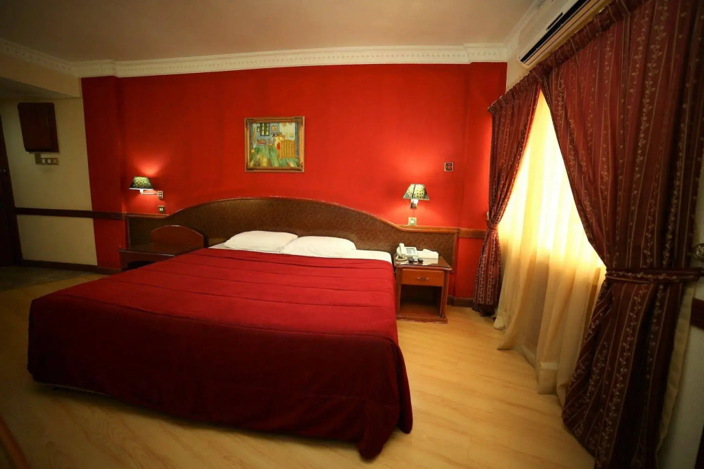 Awal Hotel