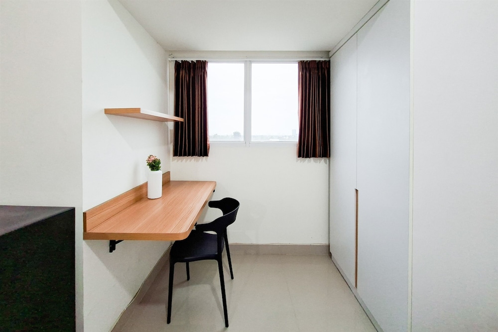 Serene Studio For 2 Pax At Cisauk Point Apartment