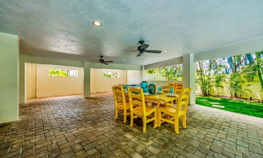 Tropical Hideaway