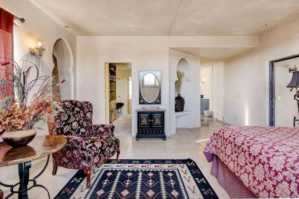 El Otro Mundo - Five Bedroom Home with Hot Tub