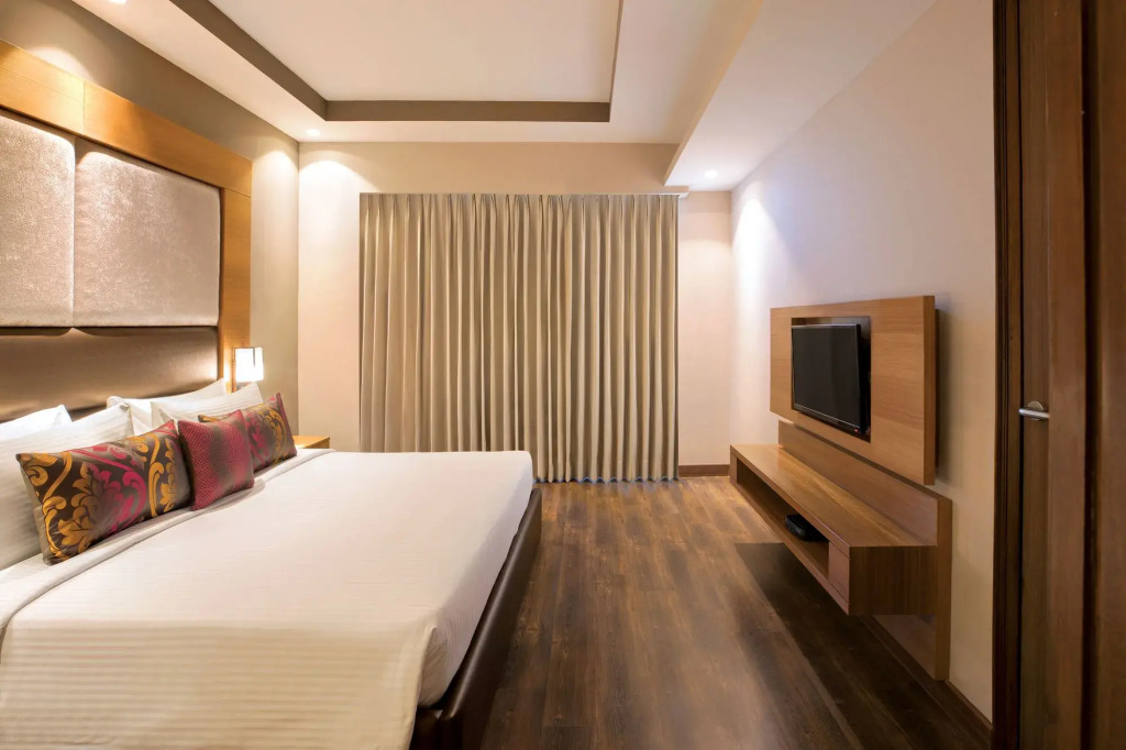 Lemon Tree Hotel, Sector 68, Sohna Road, Gurugram