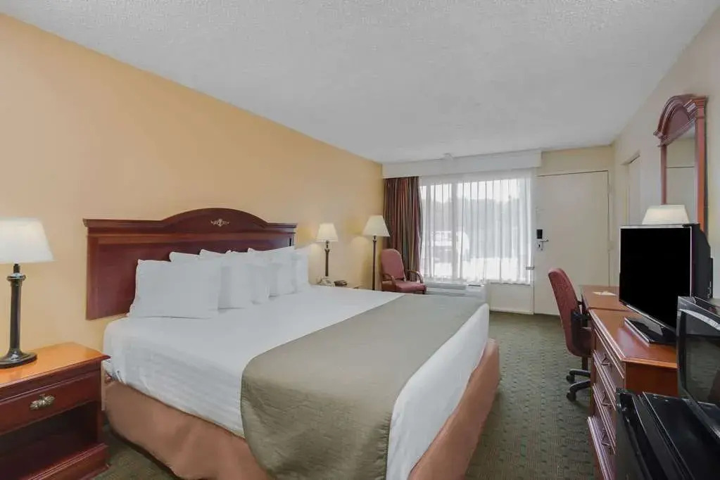 Days Inn Asheville West