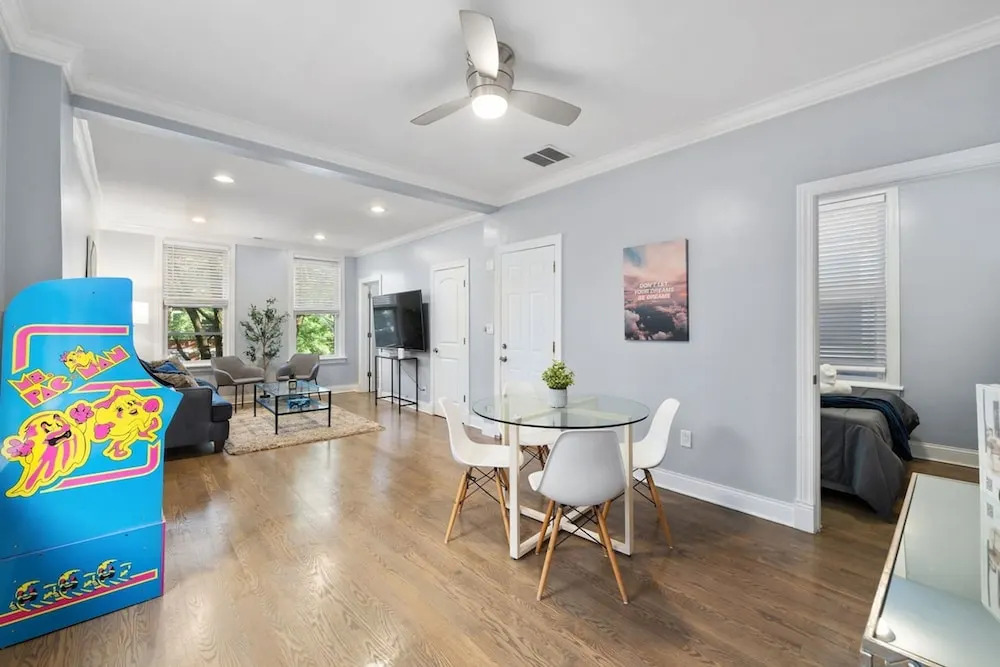 Stylish 2BR Urban Retreat in River West