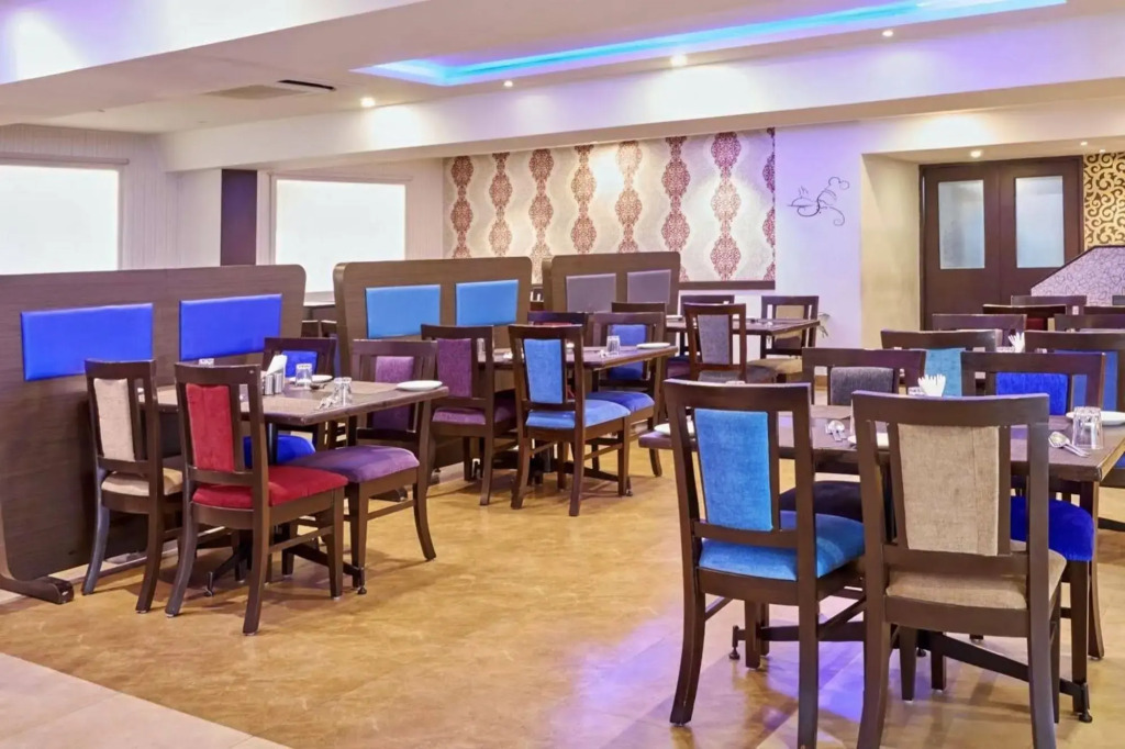 Akshaya Aura