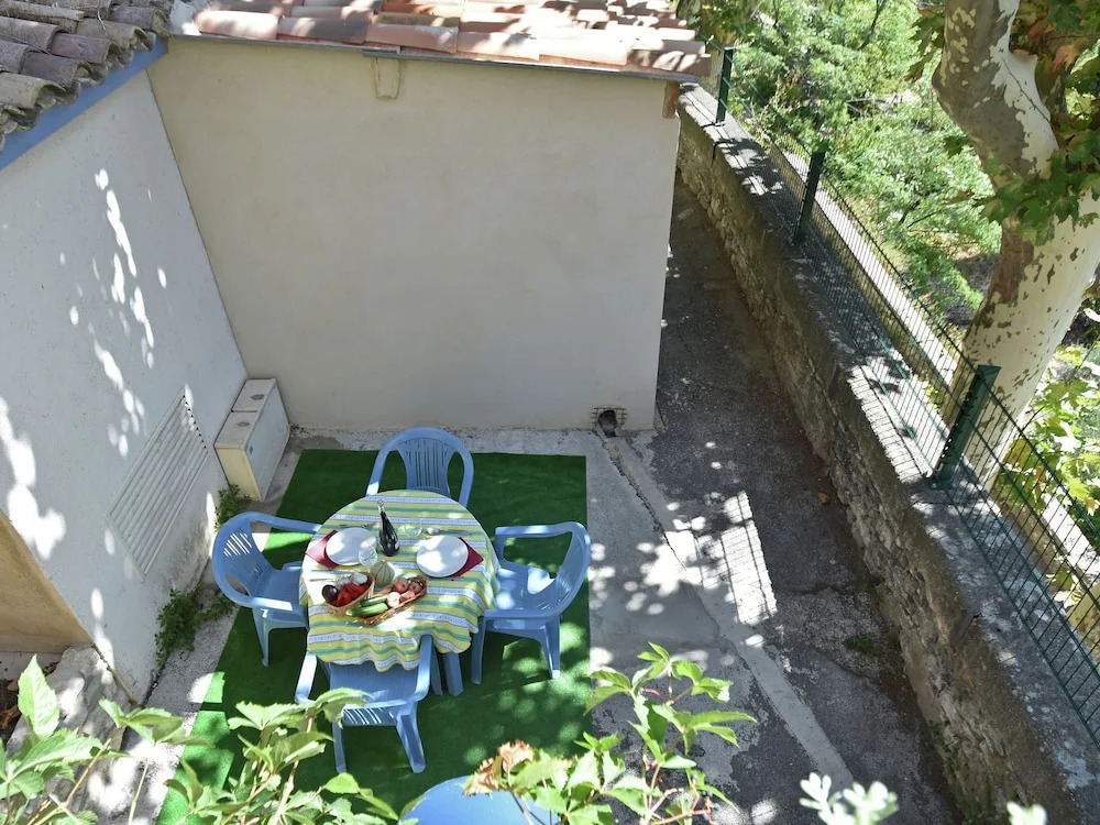Village Home on the old Bonnieux Town Wall With Unprecedented Views