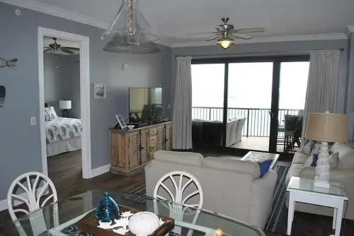 Grand Pointe 607