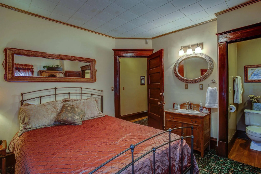 Greenbriar Inn