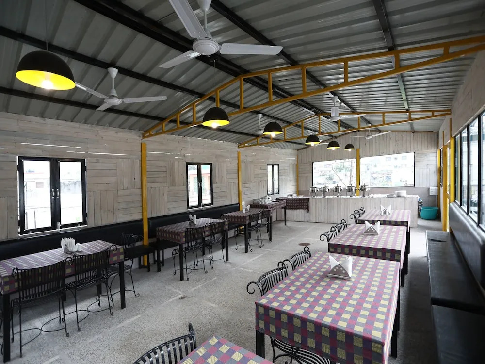 OYO 12651 Hotel Kailasa