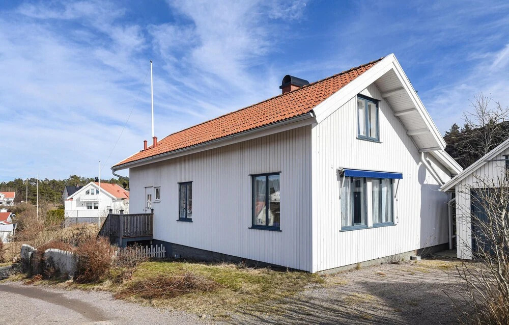 Awesome Home in Grebbestad With 4 Bedrooms and Wifi