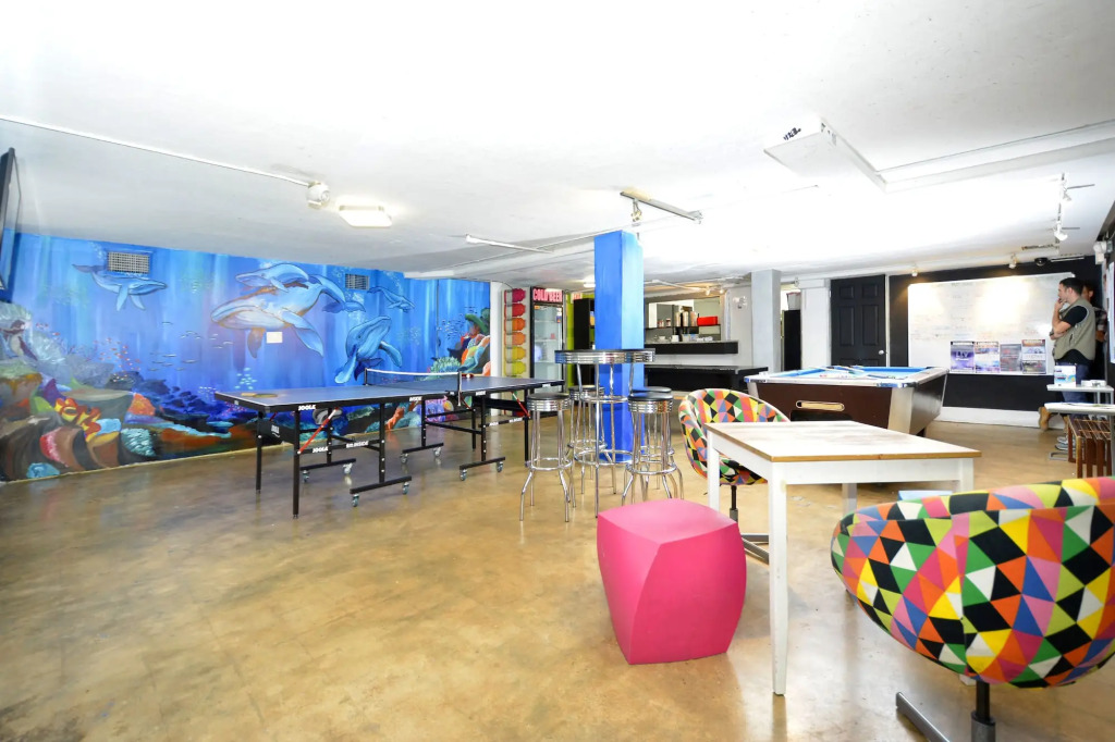 South Beach Rooms and Hostel