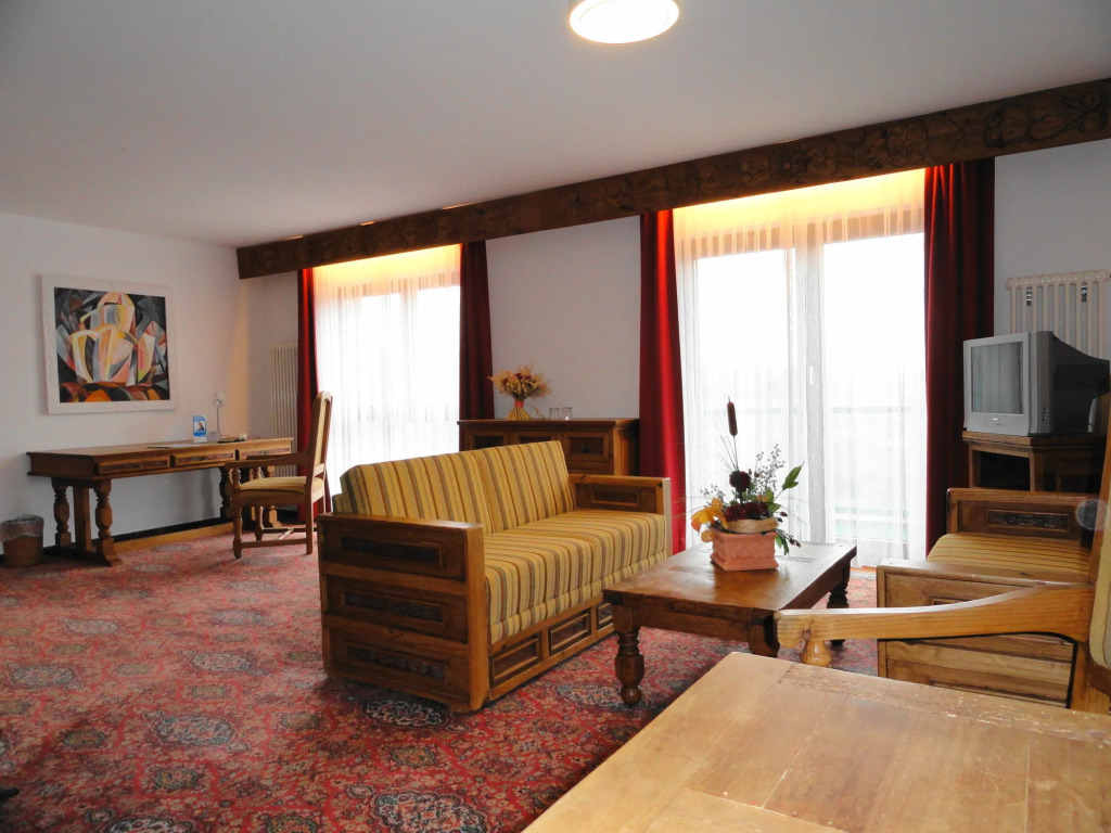 Solitaire Hotel