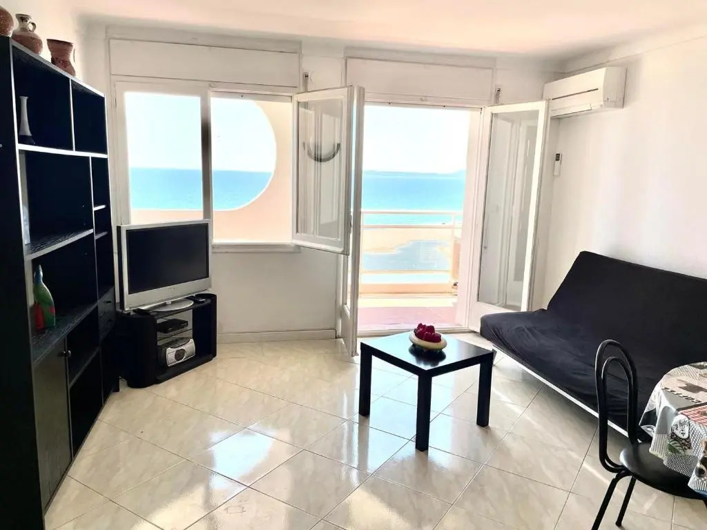 91-Dos habitaciones con vistas a la Bahía de Roses