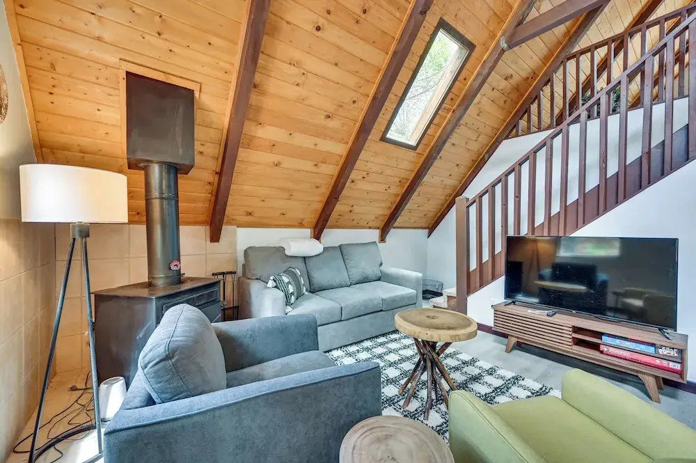 Deck & Grill: A-Frame Cabin in Munds Park