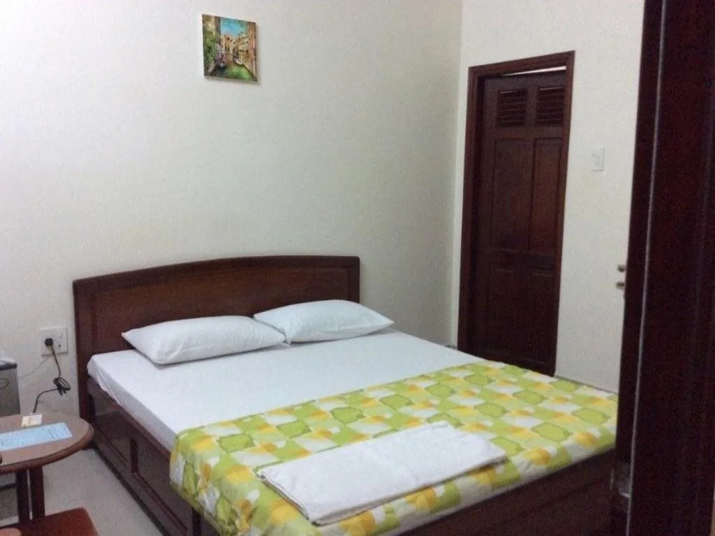 Thanh Tùng Hotel
