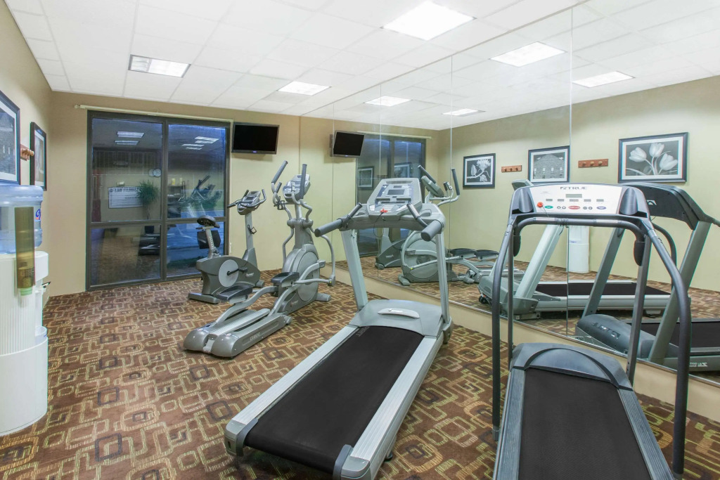 Hawthorn Suites Midwest City