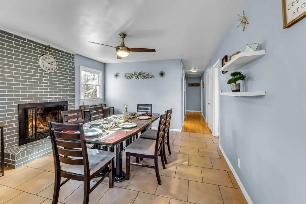 Stay Awhile Charming Greensboro House Close to Must-See Places