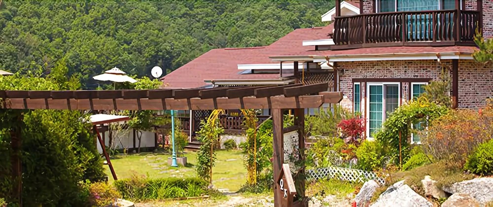 Yangpyeong Ooz Pension