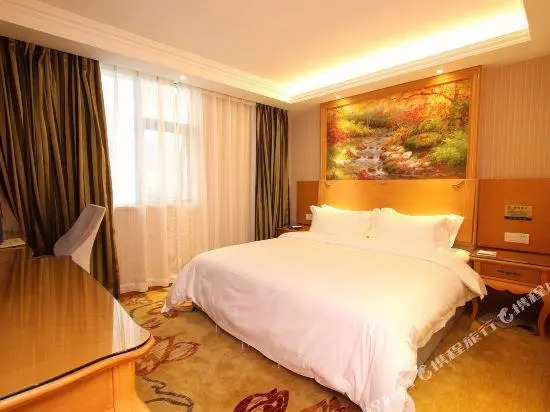 Yierf Hotel (Shenzhen Bantian Wuhe subway station store)