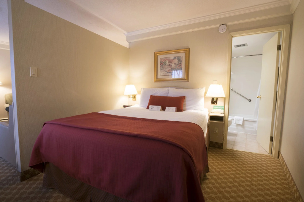 Royal Scot Hotel & Suites, Trademark Collection by Wyndham