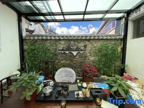 Nine rooms Glynis · Fengxuan Garden Villa (East Gate Store of Dali Old City)