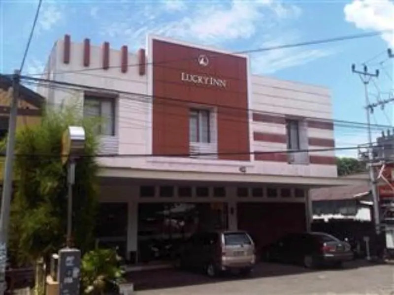 Hotel Lucky Inn