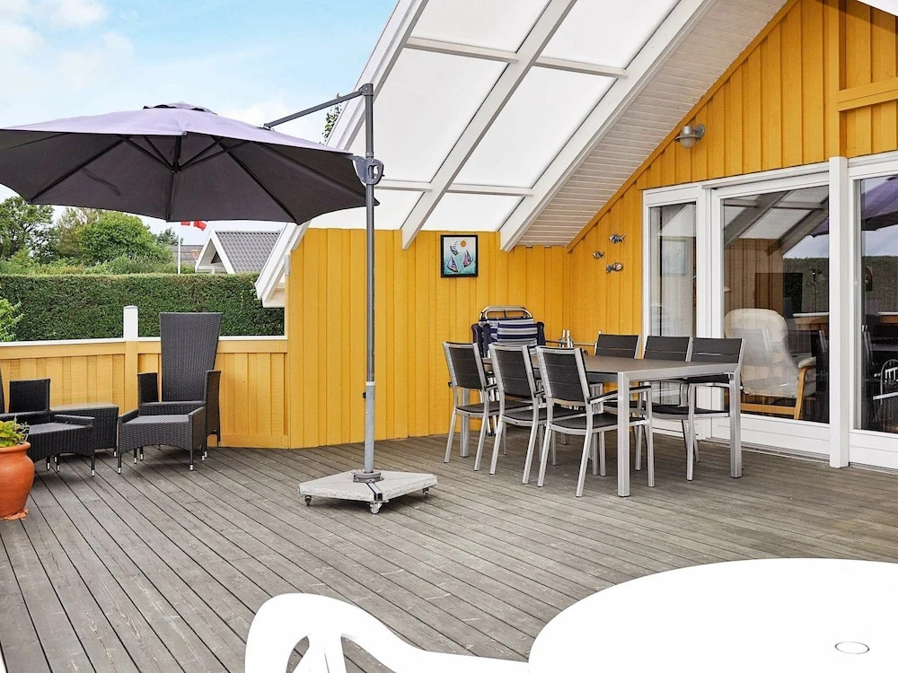 Serene Holiday Home in Juelsminde near Sea