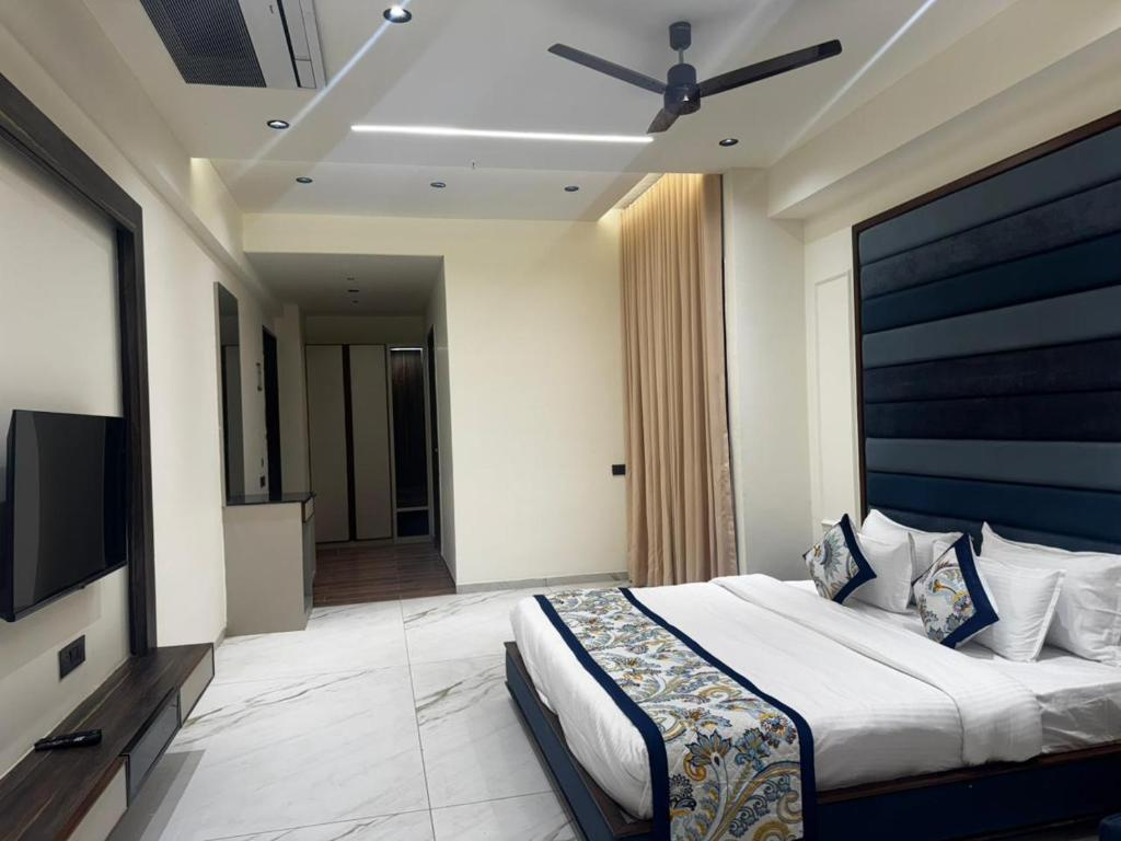 Lords Swastik Studio Kodinar