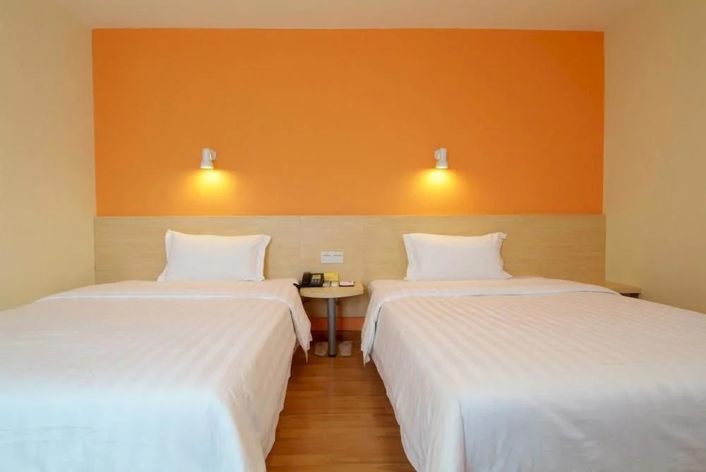 7 Days Inn (Jining Railway Station)
