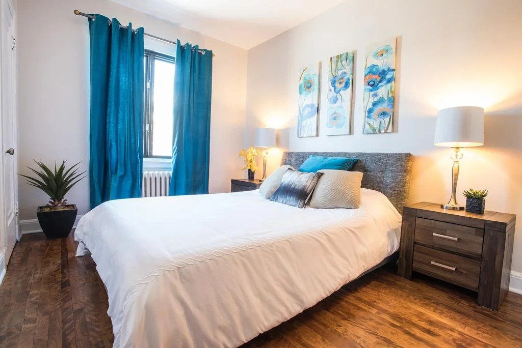 MTLVacationrentals-The MTLVR Kisses