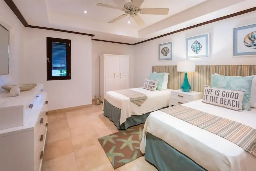 Condo Coral Cove 11 - Near Sandy Lane Beach